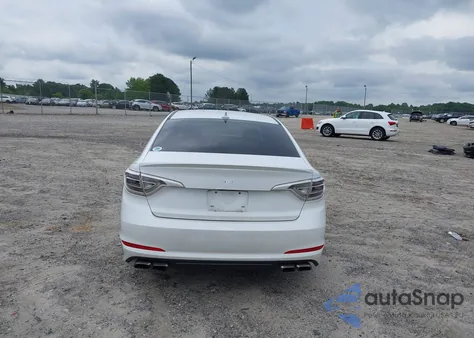 2015 Hyundai Sonata Sport 2.0T z USA, uszkodzony, nr VIN 5NPE34AB7FH037014